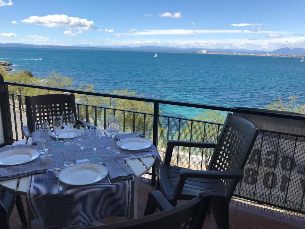 Apartament Blue Bay Roses Zewnętrze zdjęcie